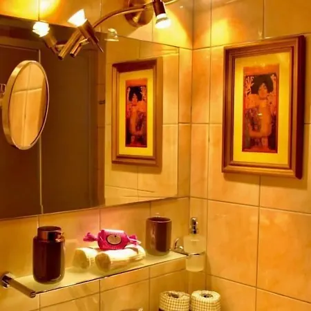 Hotel Carmen Art *